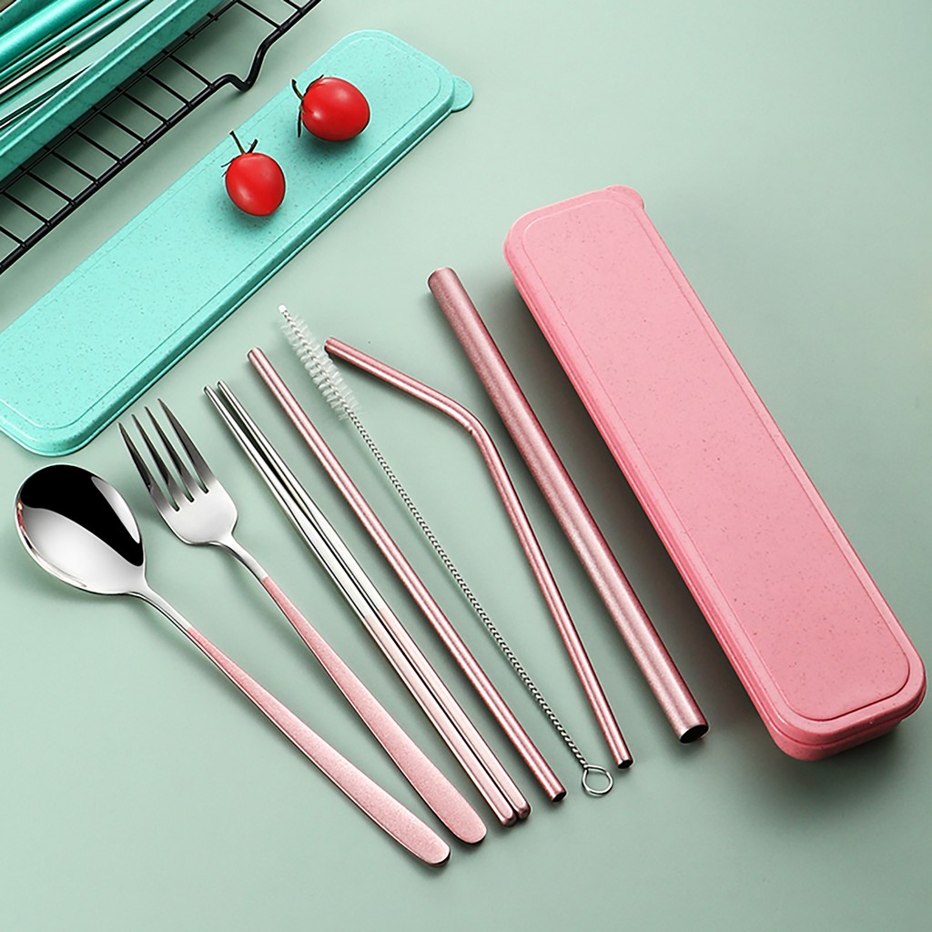 Spoon and outlet chopstick set