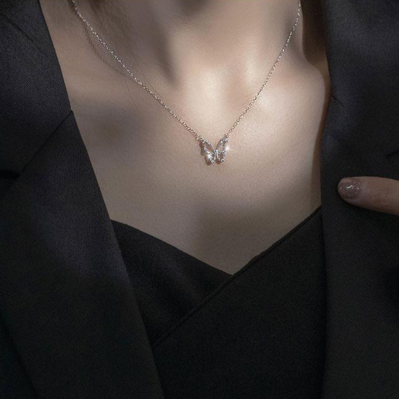 Beautiful Butterfly Pendant Necklace Elegant Crystal Silver Chain