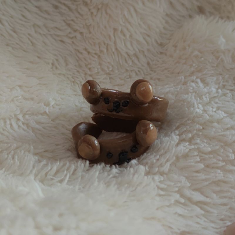 Bear clay outlet ring