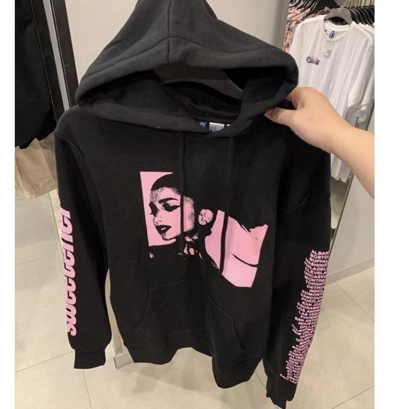 Hm x ariana outlet grande