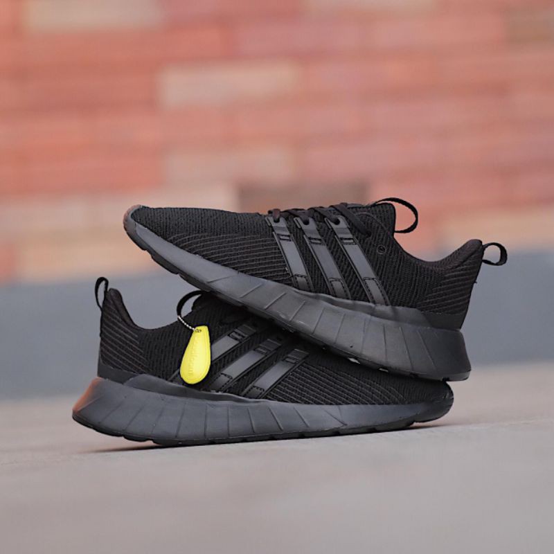 Adidas questar flow full black clearance