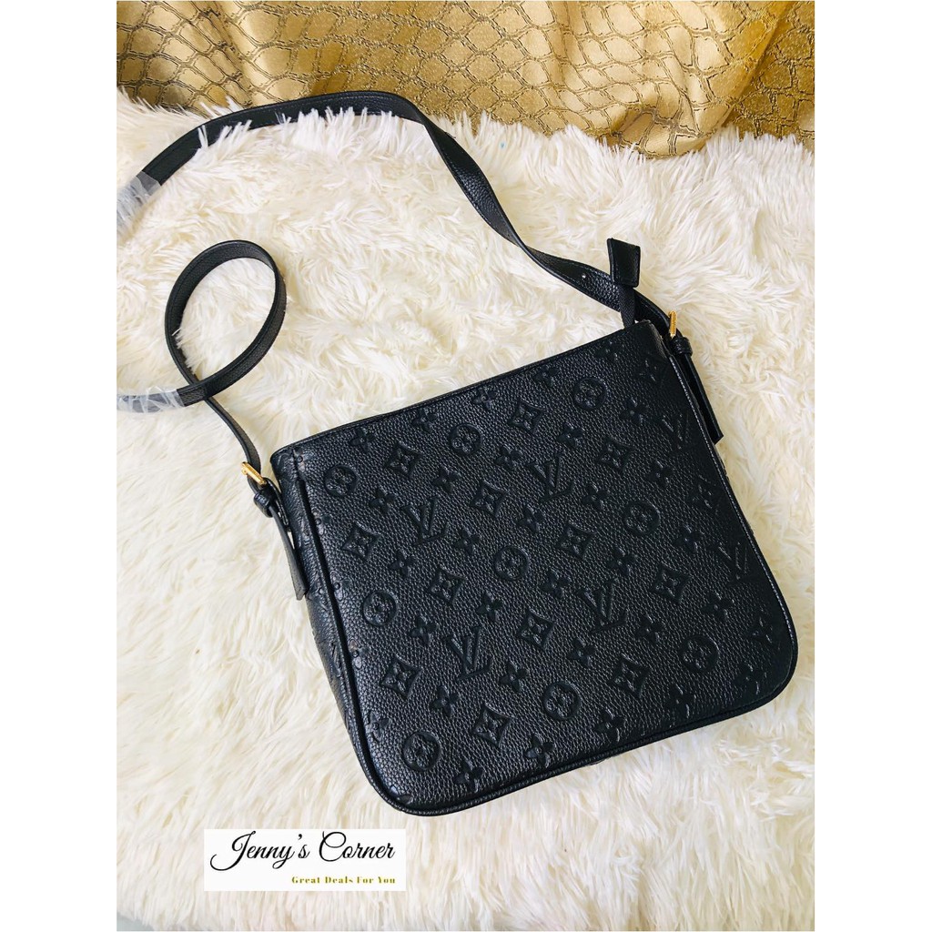 Louis vuitton sale black sling bag