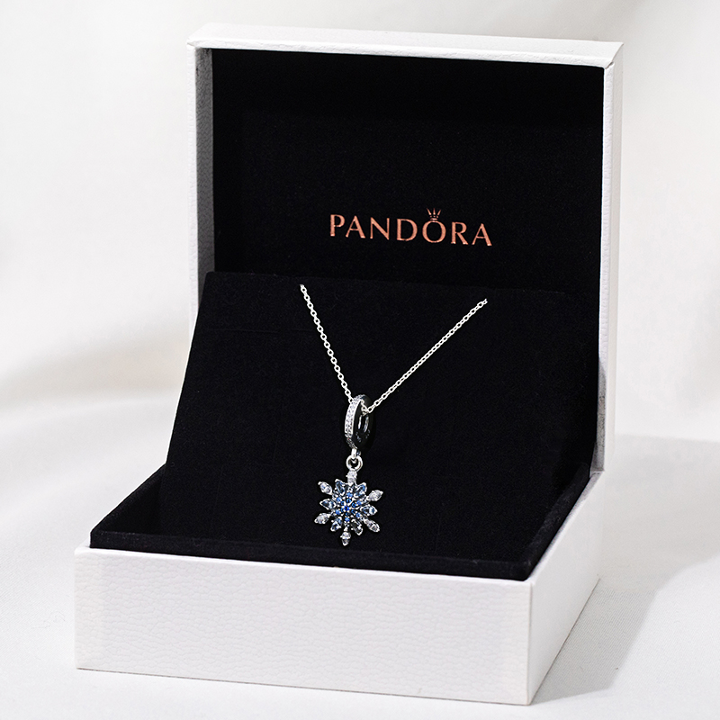 Pandora snowflake deals necklace and earrings