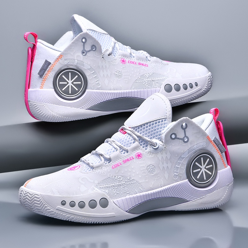 Indoor and store outdoor basketball shoes