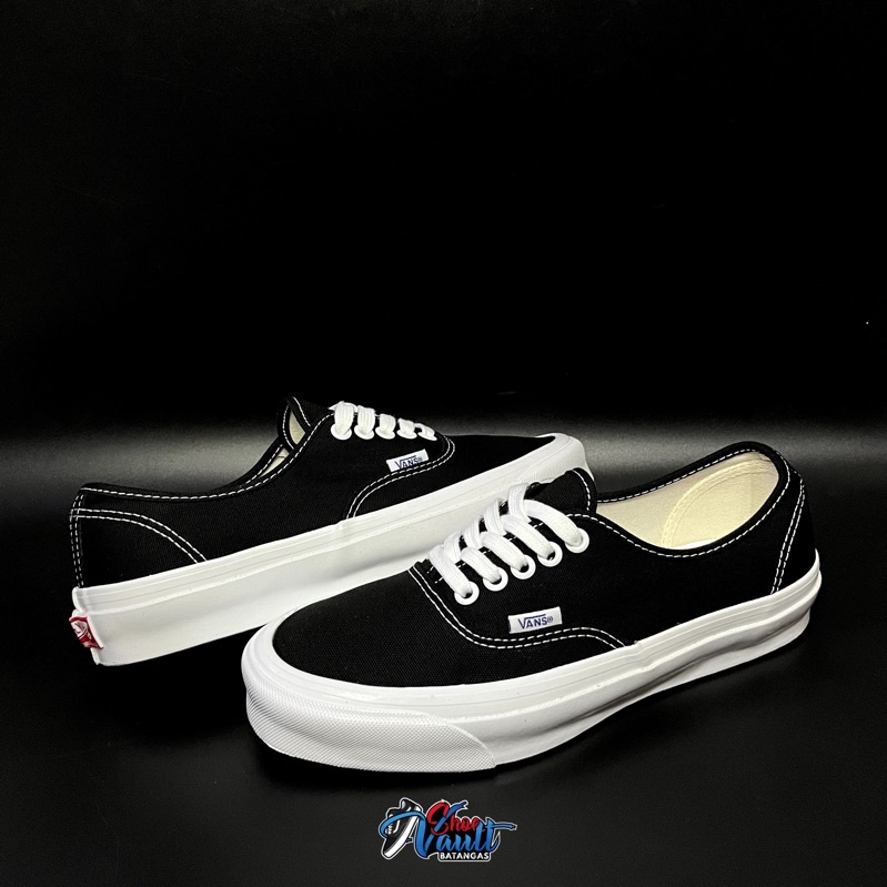 Vans authentic shop vault black