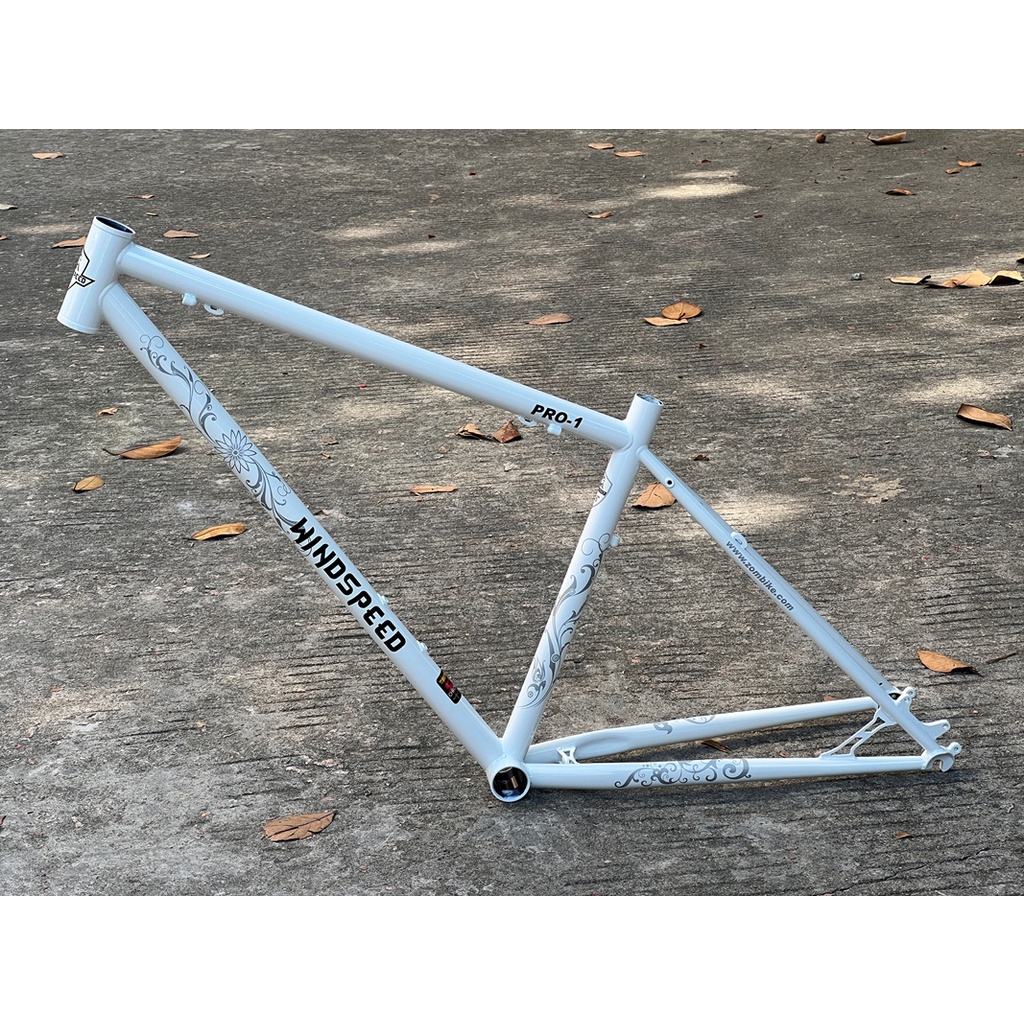 Steel mtb frame clearance 26