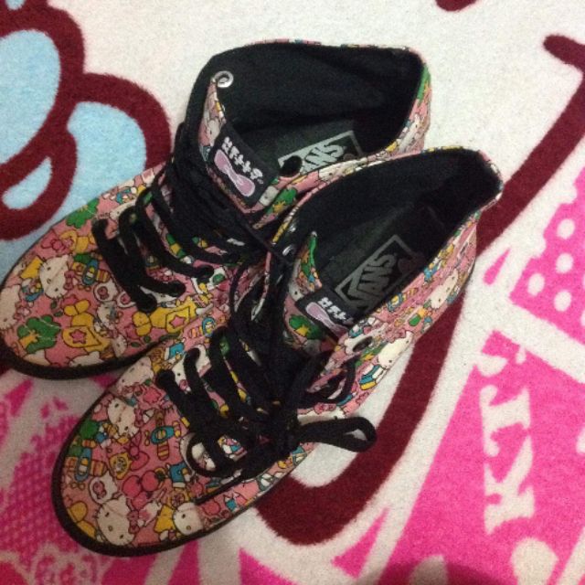 High top outlet hello kitty vans