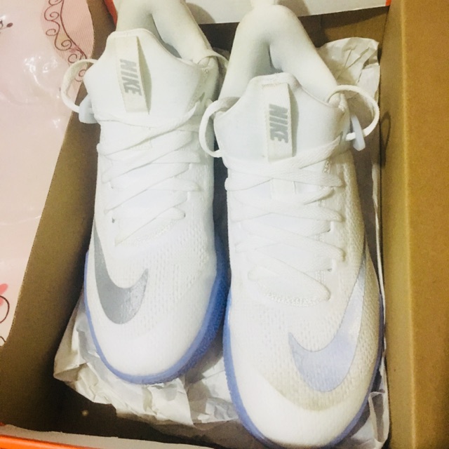 Nike zoom shift all white sale