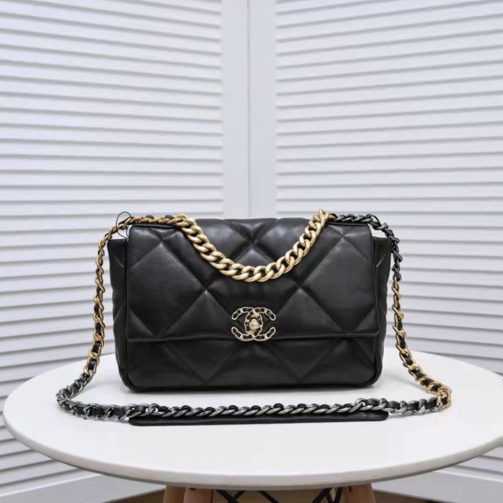 Chanel best sale tofu bag