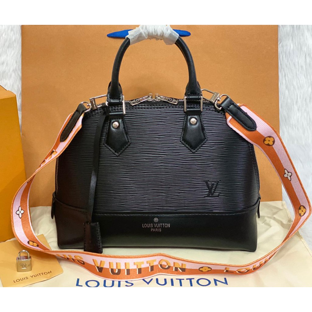 Louis Vuitton Monogram Alma BB w/Strap