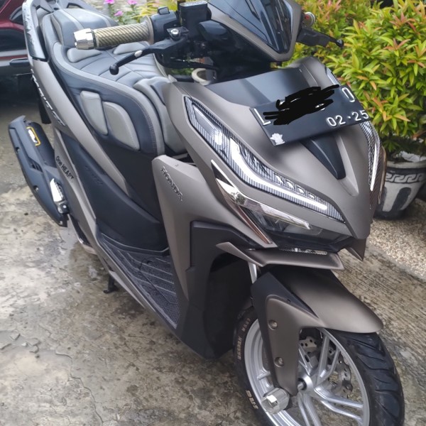 Honda click store 125i gray