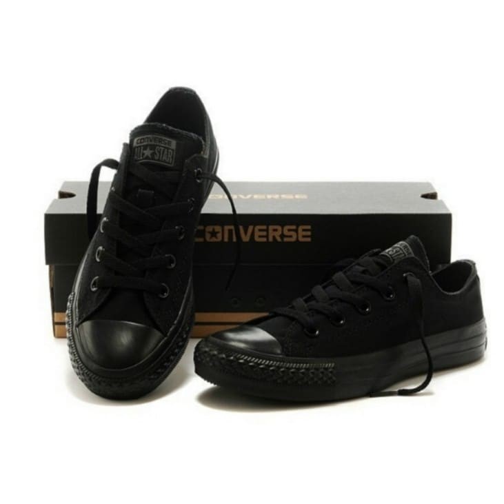 Converse all black store low cut