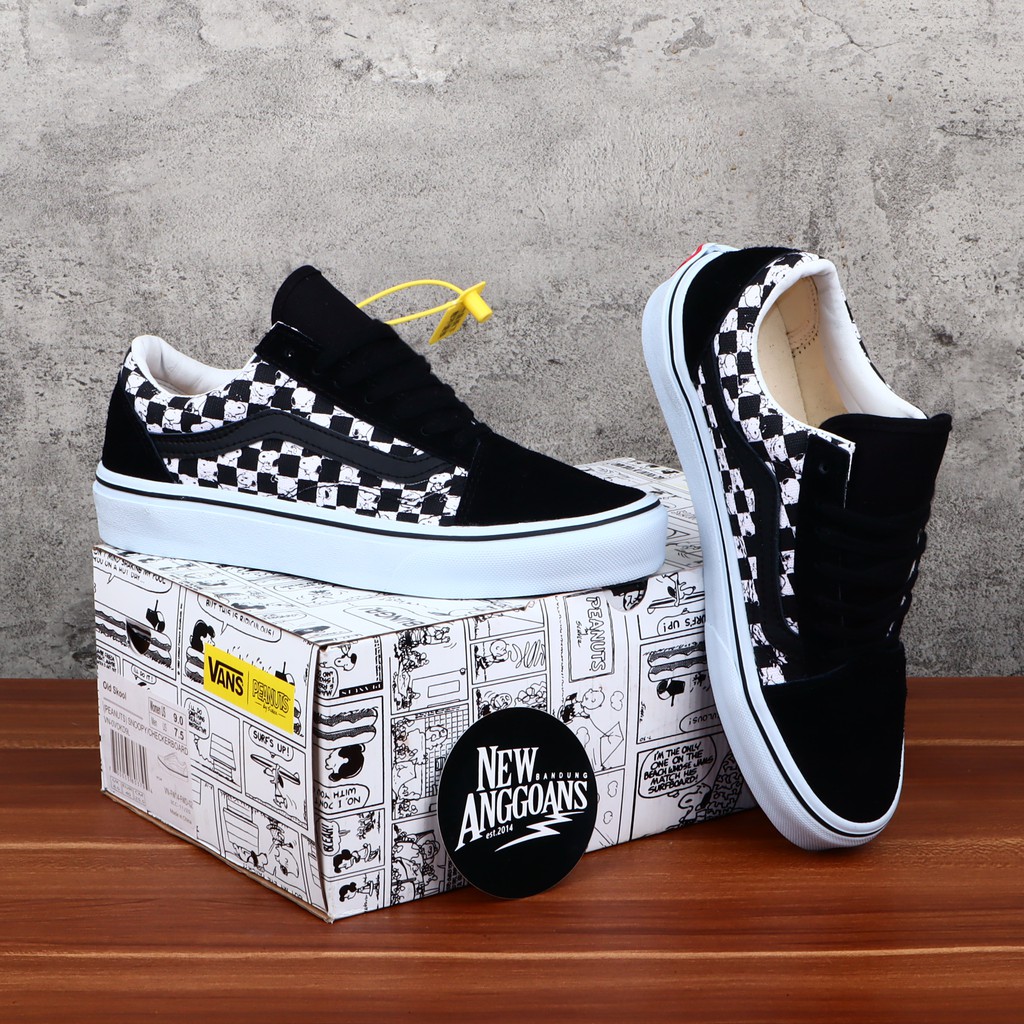 Snoopy cheap checkerboard vans