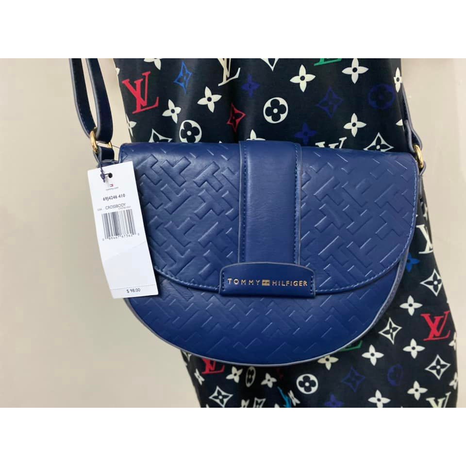 Tommy hilfiger navy cheap blue crossbody bag