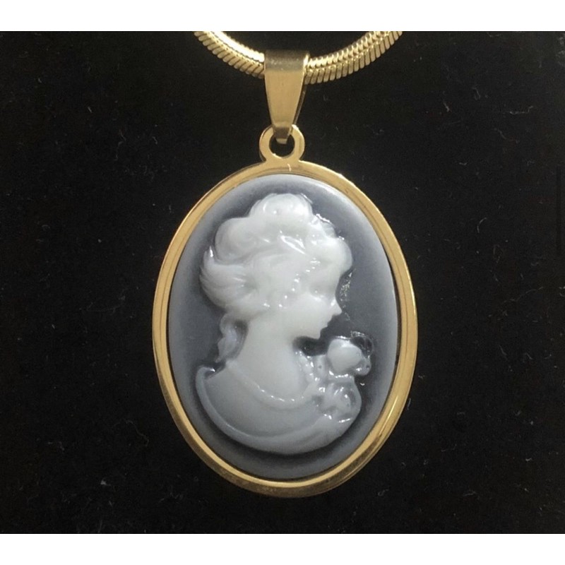 Cameo pendants hot sale