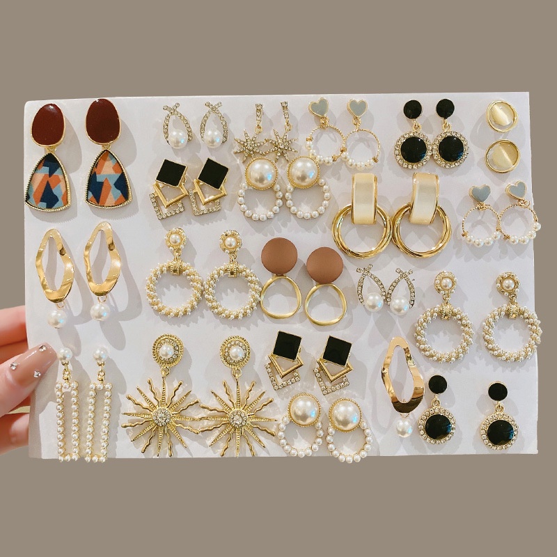 Fashionable hot sale earrings 2019