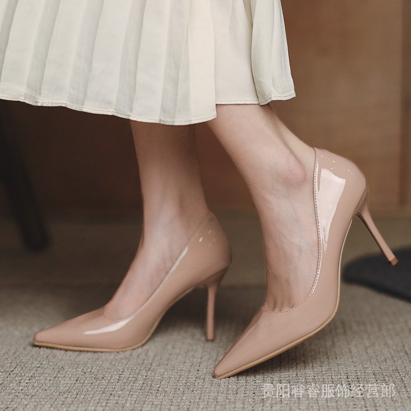 Nude deals pointy heels