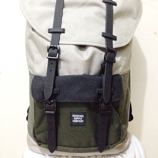 Herschel bag outlet shopee