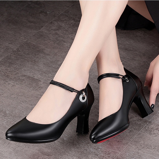 Work shoes clearance women heels