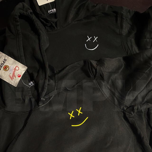 Louis Tomlinson News on X: #Update  The Smiley Walls Hoodie is sold out  in all sizes except 2XL & 3XL! Buy yours before it's gone!    / X
