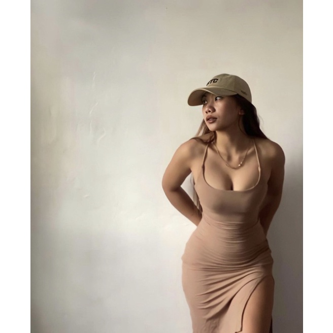 Bodycon dress deals with slit