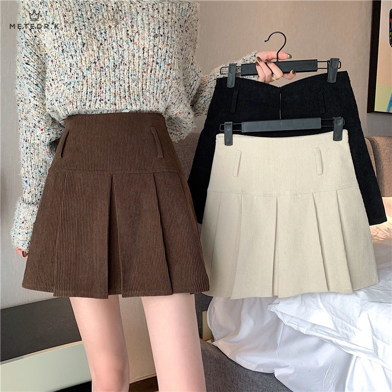 Short pleated 2024 skirt types