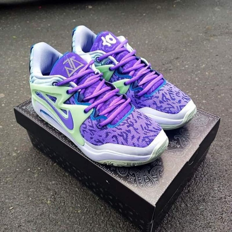 Purple store kd shoes