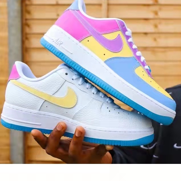 Nike sneakers clearance that change colors