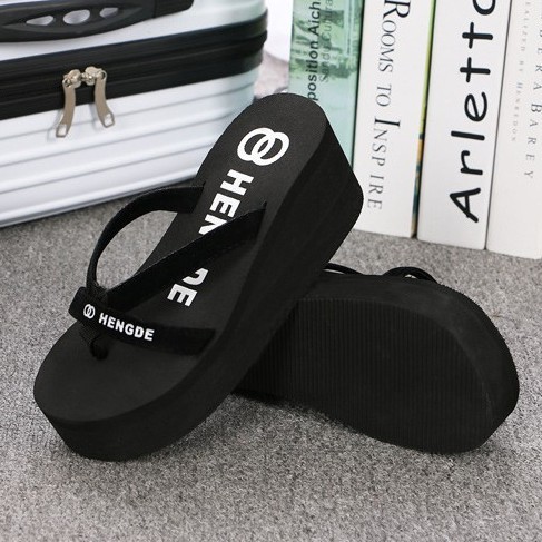 Nike cheap wedge sandals