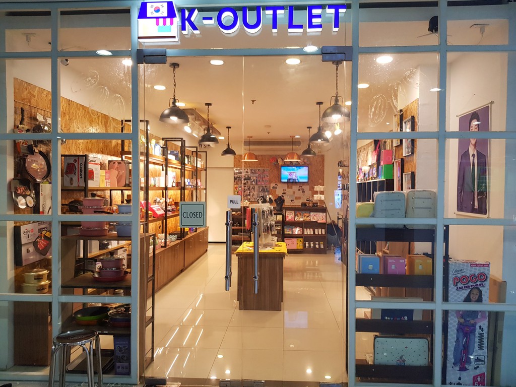 Outlet online 2025 store philippines