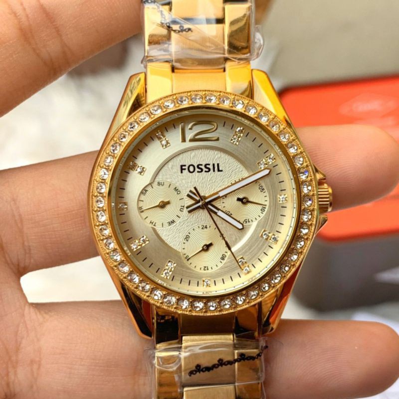 Fossil watch hot sale price ladies