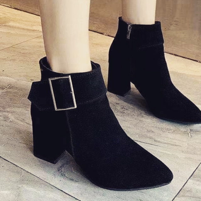 Women low cut on sale boots