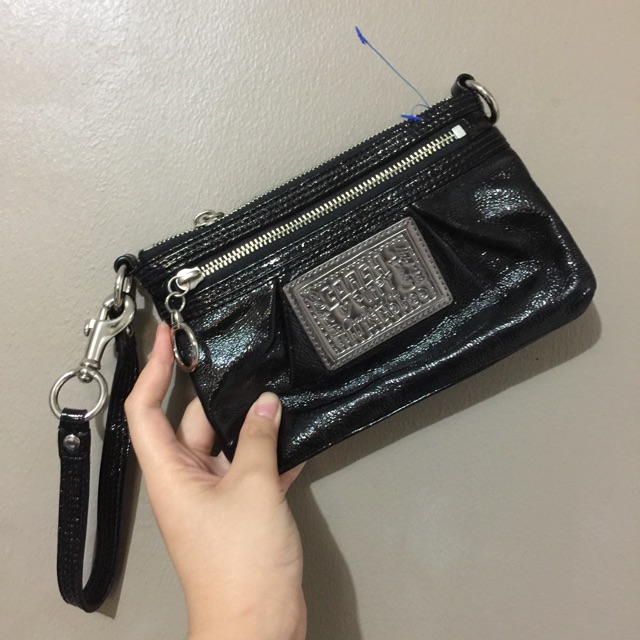 Coach poppy hot sale wristlet