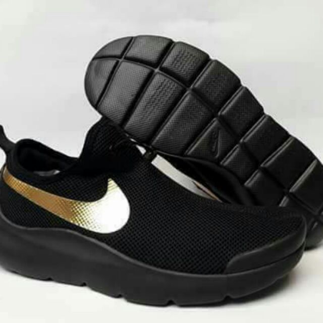 Nike aptare all outlet black