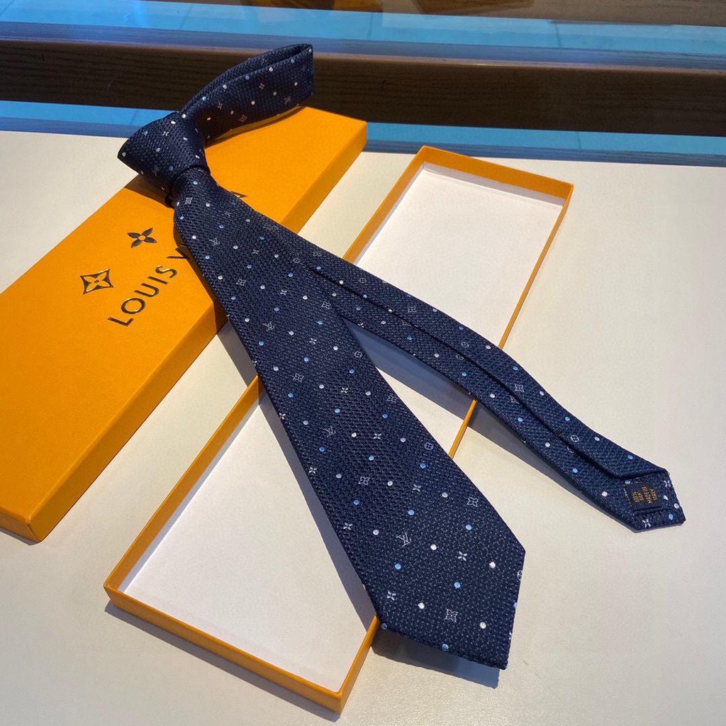 Louis Vuitton Blue Silk Monogram Men’s Tie in Box