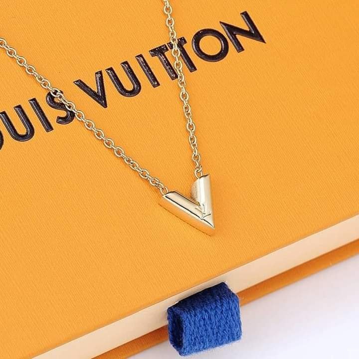 LV NECKLACE LOUIS VUITTON Necklace Clavicle Chain V Letter Necklace Korean  Jewelry Accessories