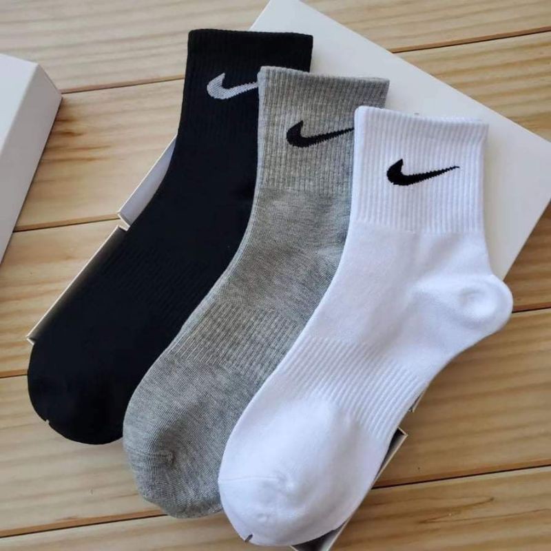 Nike mid store cut socks