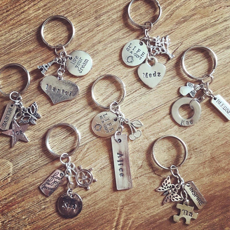 Metal keychains hot sale