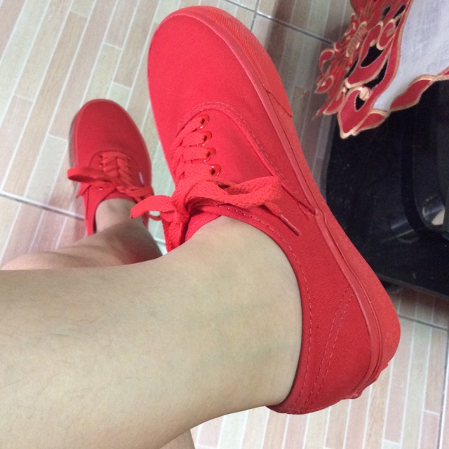 Vans mono red hot sale