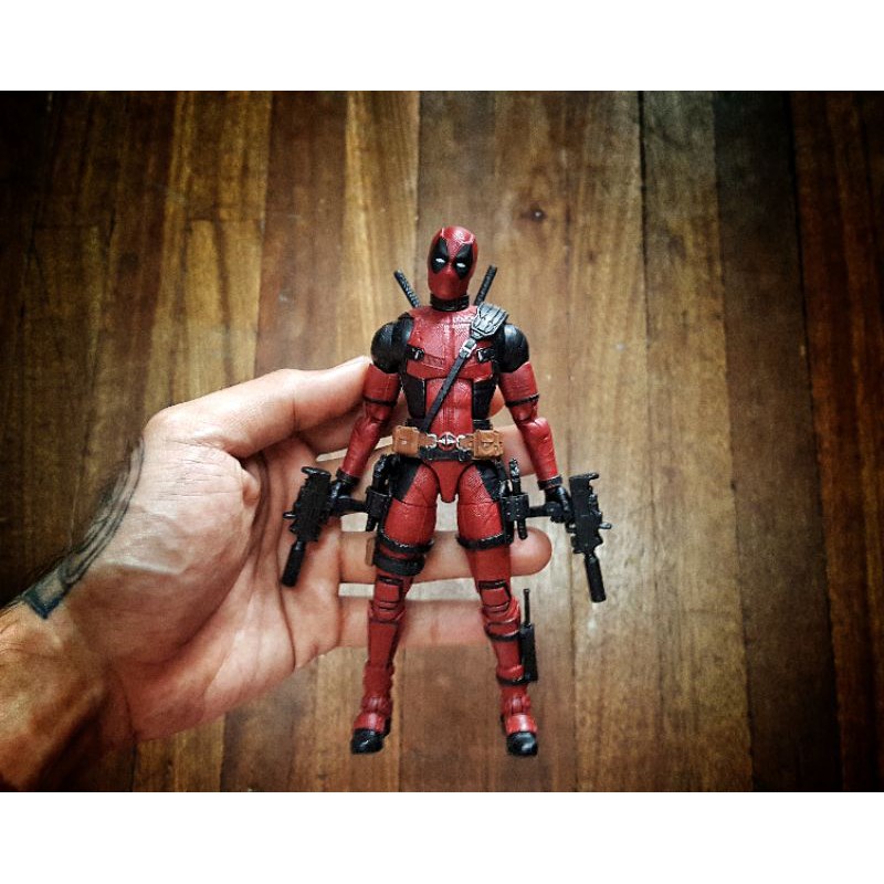 Highly Detailed 1 12 scale Deadpool action figure accessory