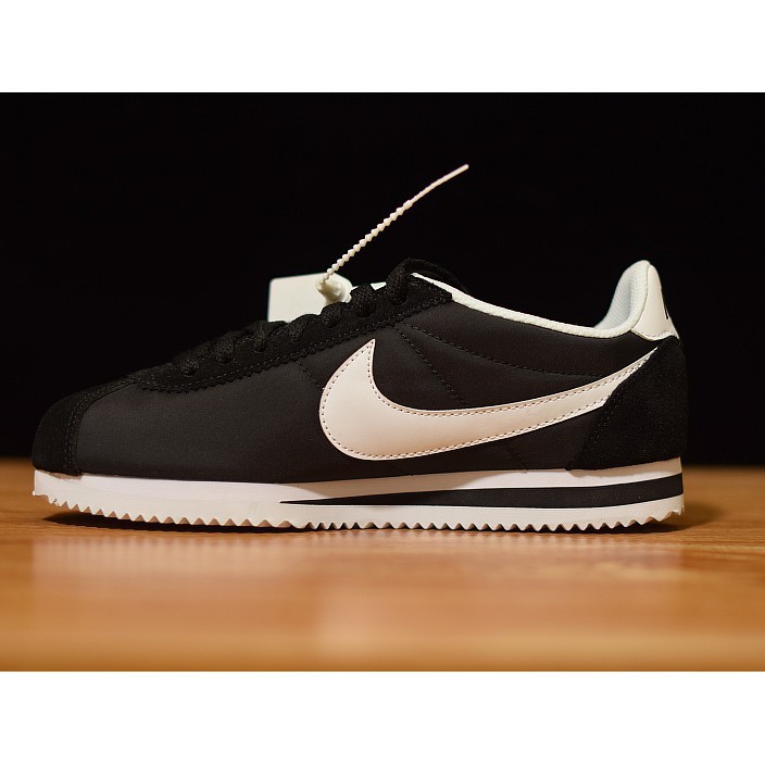 Nike cortez hotsell classic original