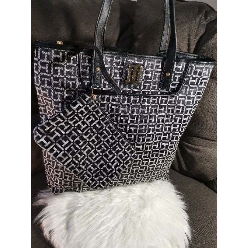 Black tommy hilfiger online tote bag