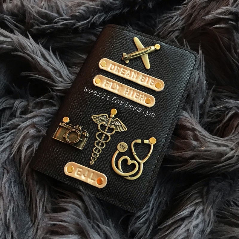  Personalized Passport Holder with Name and Charm