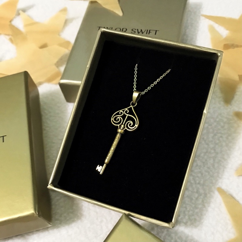 Taylor Swift Fearless Necklace (Vault Key Necklace) Yellow Gold