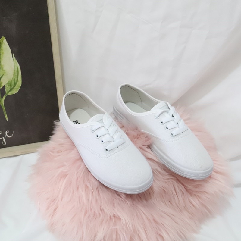 White Shoes Canvas Shoes Slip On Lace Up Sneakers