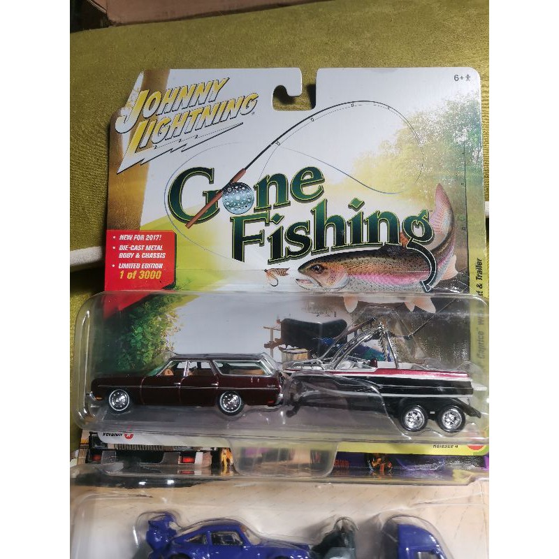 johnny lightning vintage classic Gone fishing 2017 release diecast car
