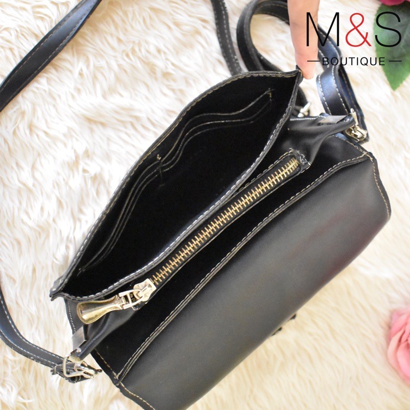 Yearcon sling bag price online