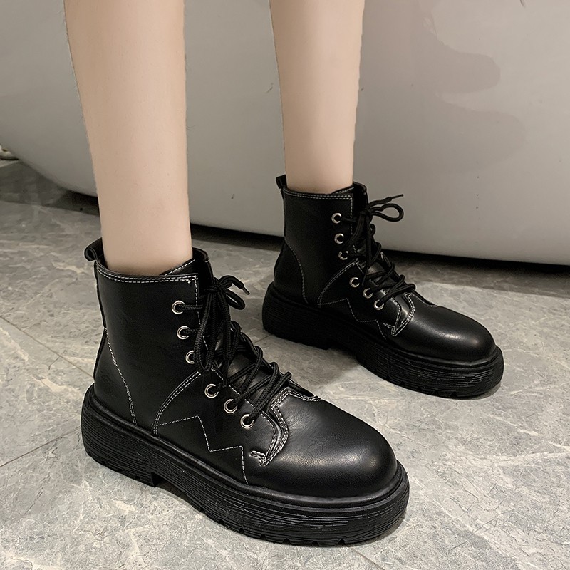 Short black 2024 ankle boots