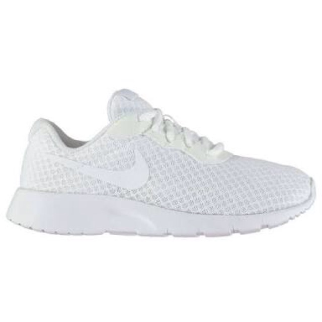 Nike tanjun white clearance white