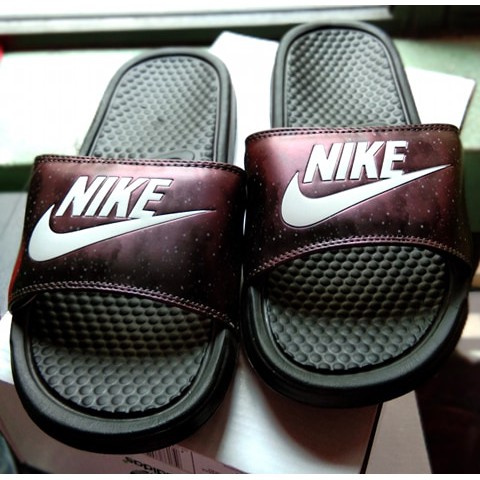 Nike sales slides burgundy